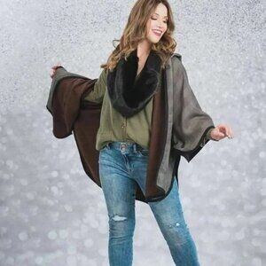 CABI Baskerville Reversible Topper Brown Black Sz M/L #4227 NWOT